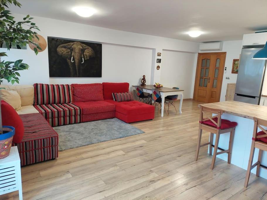 Family Apartment Andrea Alaquas Exteriör bild